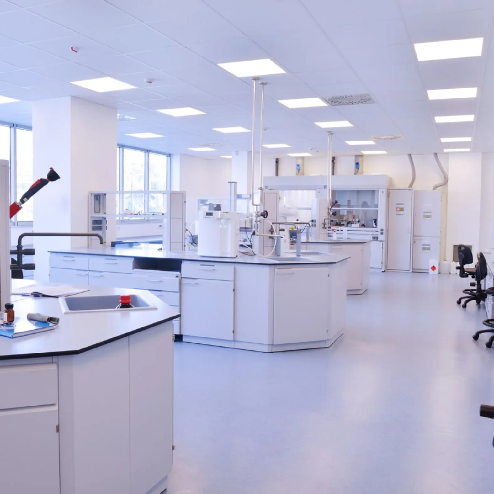 Professional Flooring Work & Installation Services